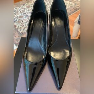 Ann Taylor Shanon Black Patent Leather Pumps